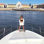 Πλωτό κατάλυμα Gorgeous Yacht With 3 Bedrooms 2 Bathrooms *